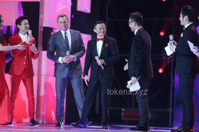 古天乐现身林峯演唱会：娱乐业跨界合作与明星影响力新动向